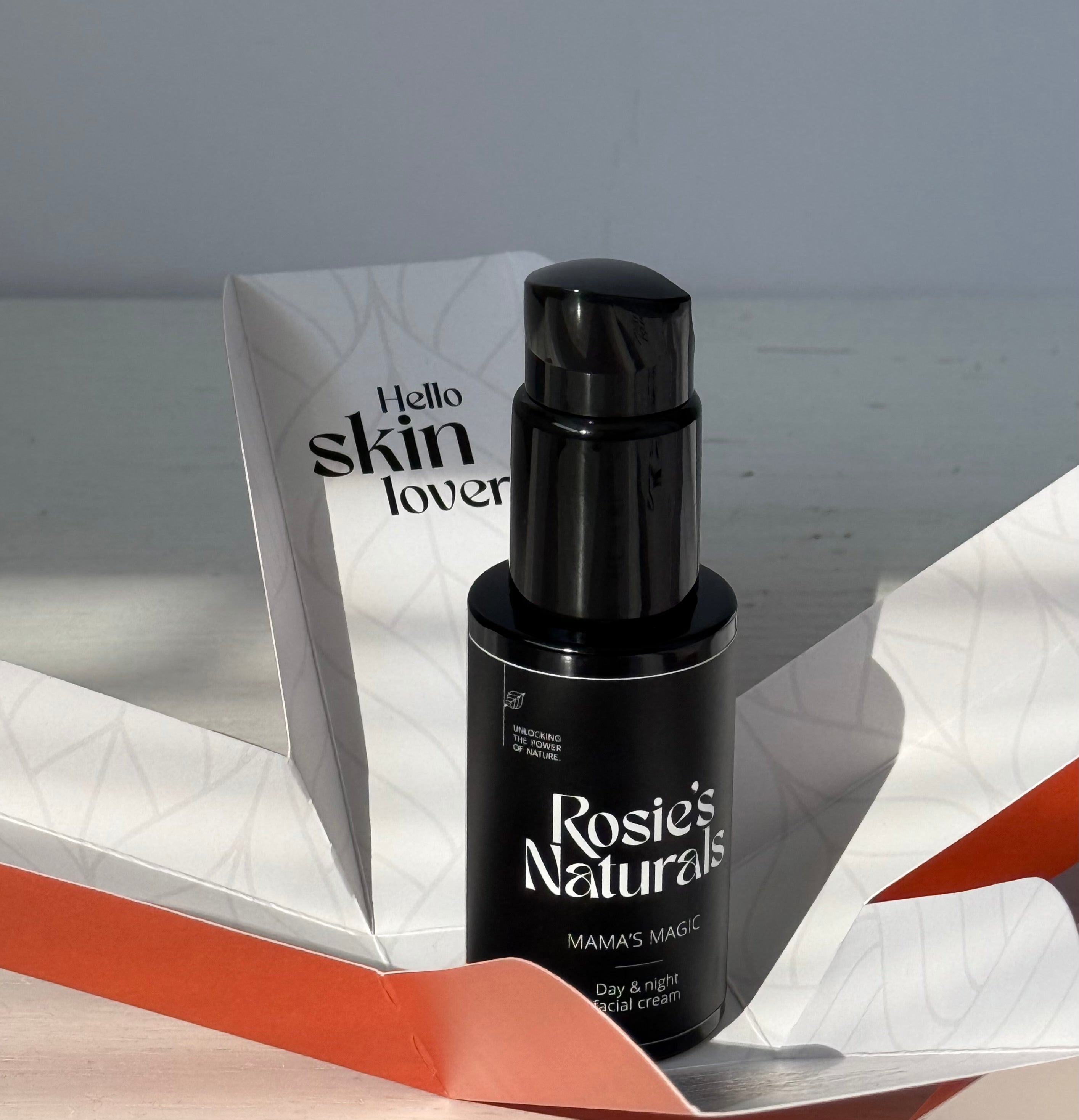 Mama's Magic natuurlijke gezichtscrème in opengeklapt verpakkingsdoosje